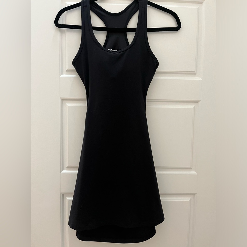 ARITZIA| TnaLIFE Surpass Sports Dress/ Tennis Dress